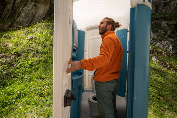 Portable Toilet Options We Offer in Bloomingdale, IL